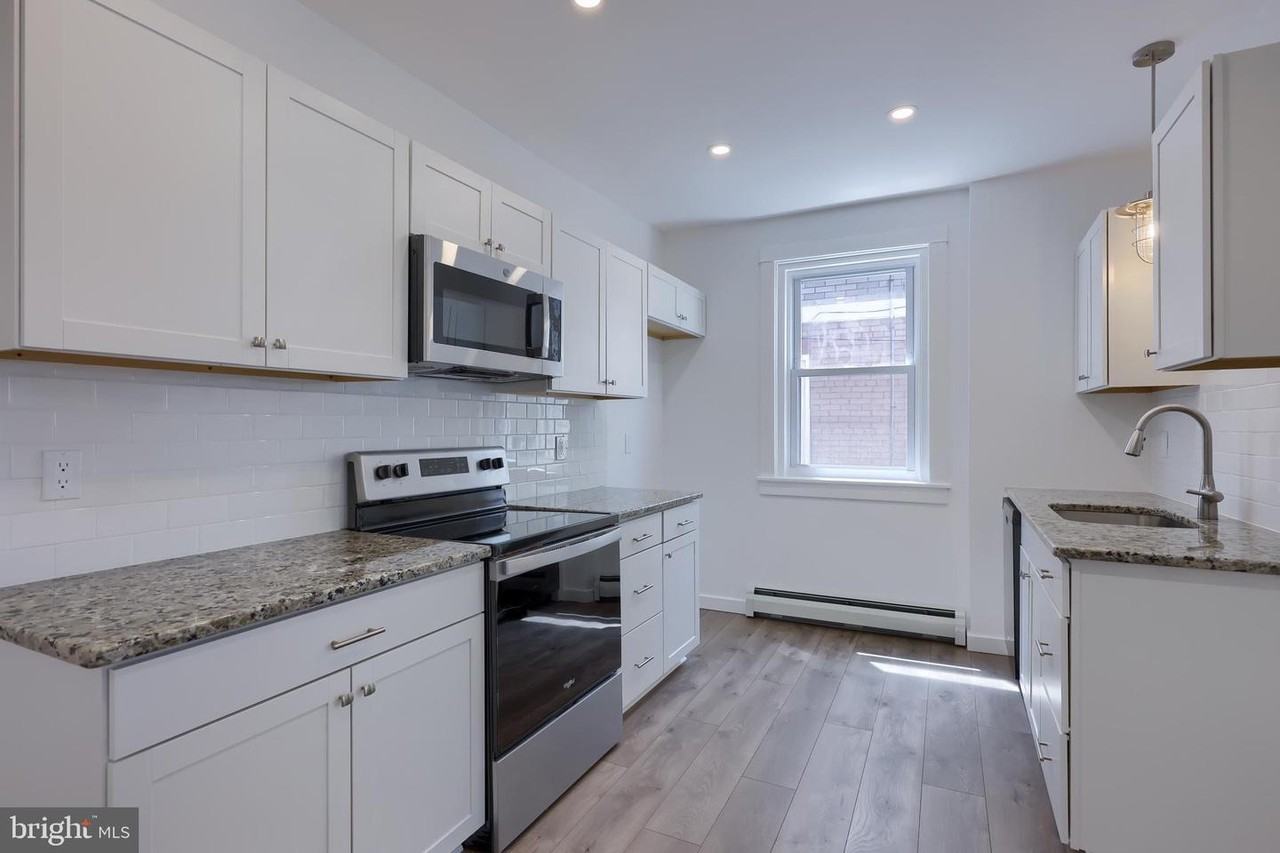 230 N Sterley St #NA - Photo 3 of 14