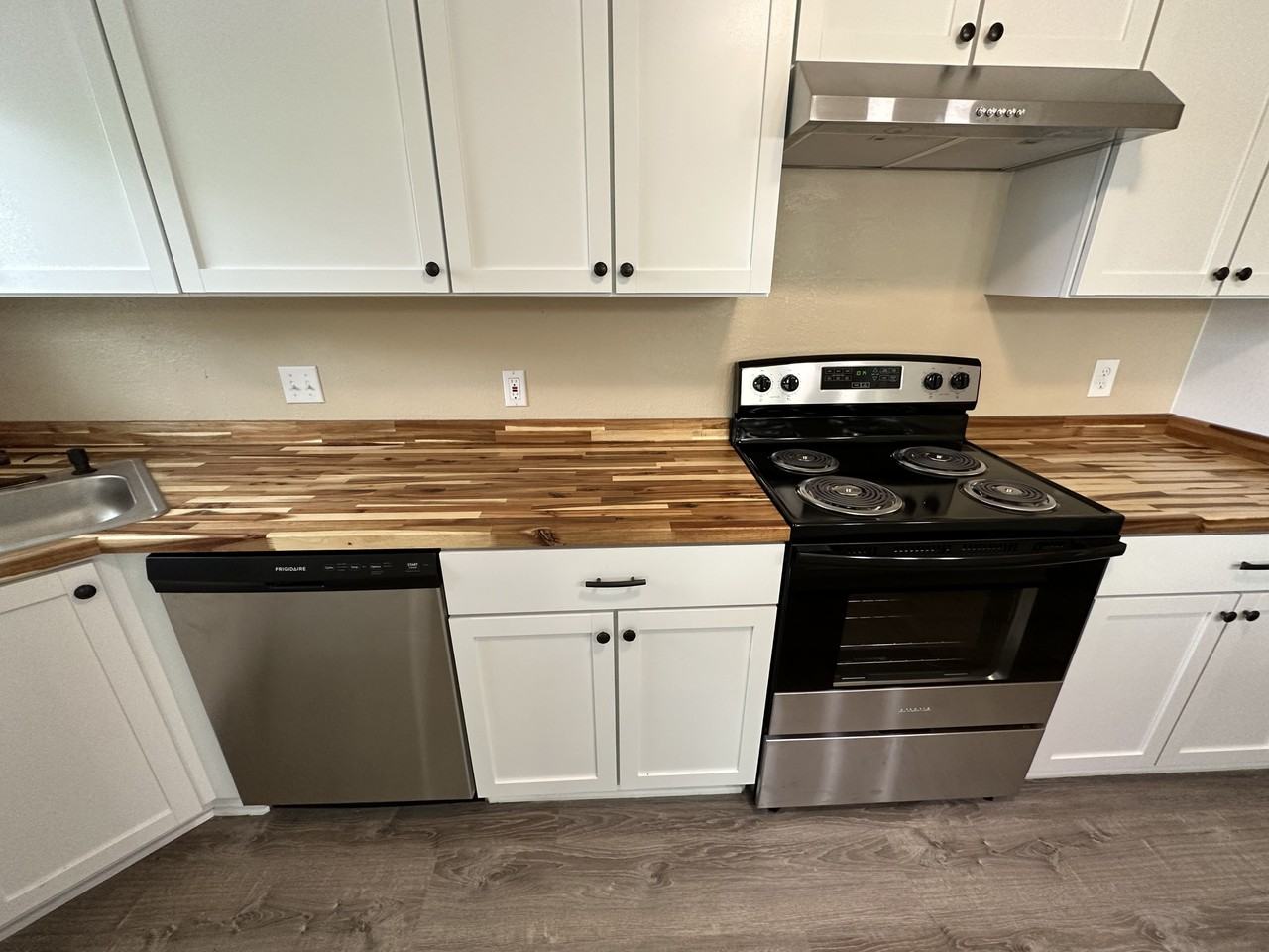 1213 W Walker St #NA - Photo 7 of 40