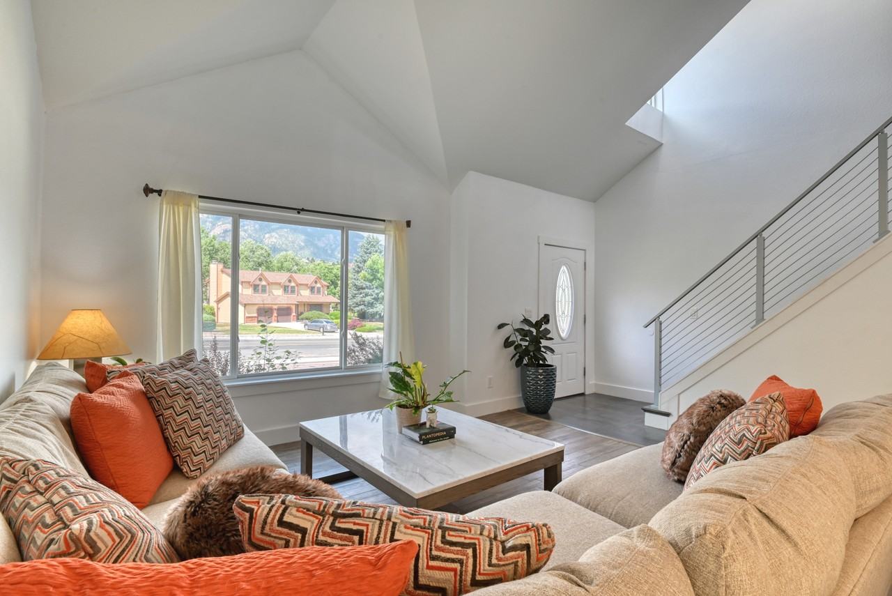 4265 Broadmoor Bluffs Dr #NA - Photo 4 of 22