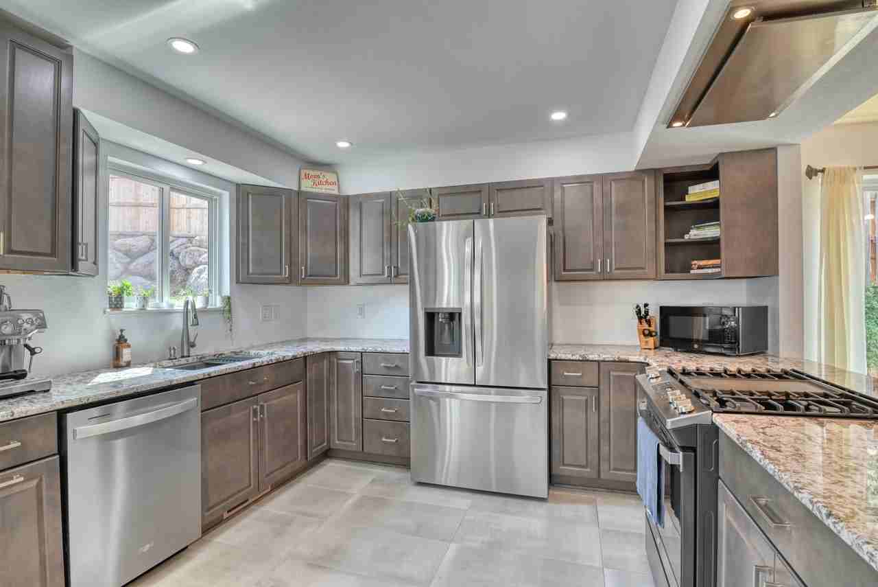 4265 Broadmoor Bluffs Dr #NA - Photo 6 of 22