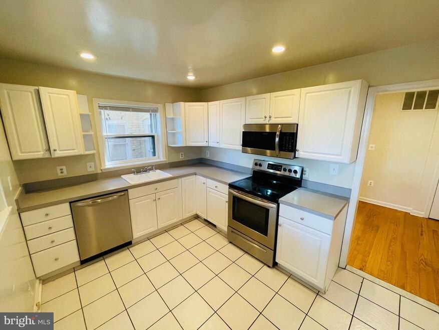 523 N Columbus St #NA - Photo 7 of 31