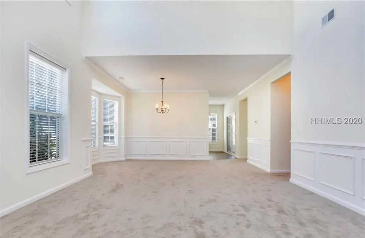 77 Regent Ave #77REGENT - Photo 7 of 18