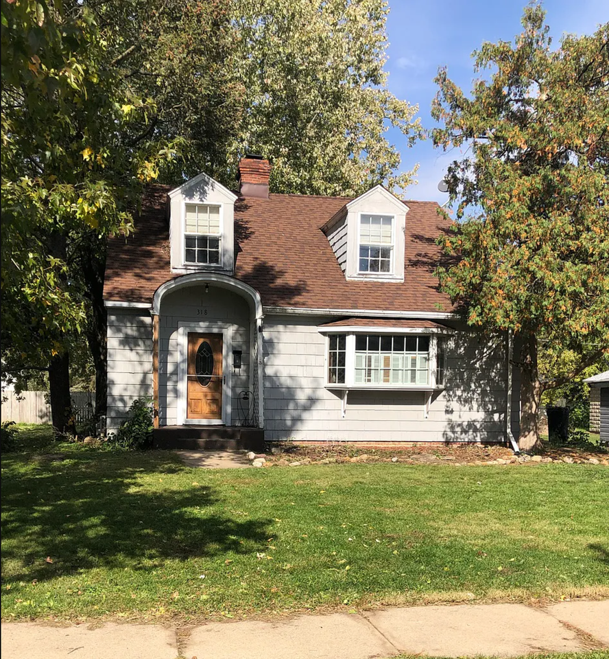 318 W Water St #NA - Photo 2 of 4