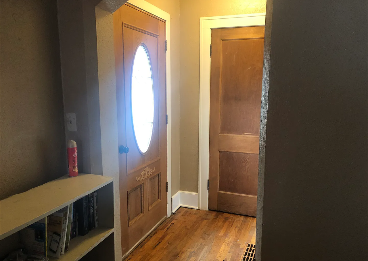 318 W Water St #NA - Photo 3 of 4
