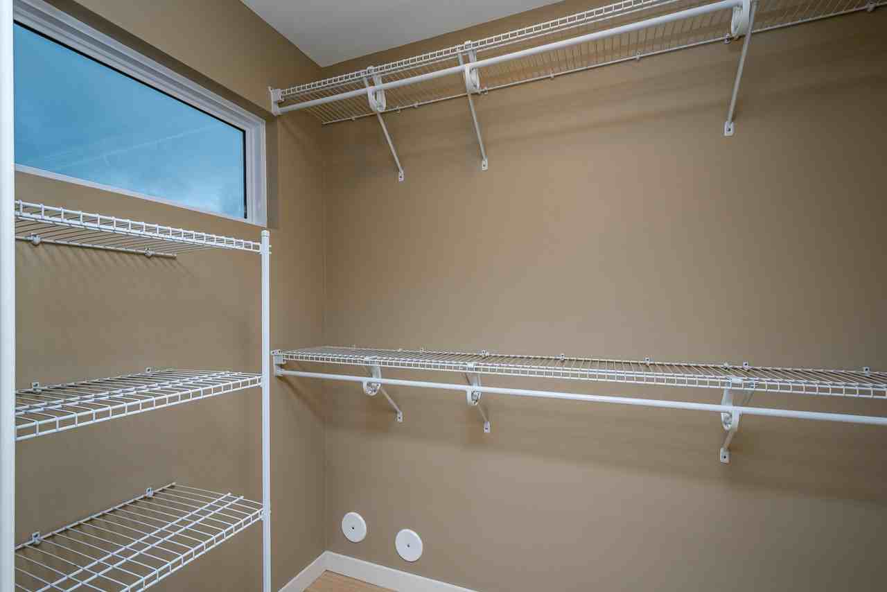 201 6th St #4 - Photo 6 of 18