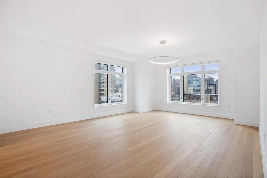 E 83rd St #11C - Photo 3 of 20