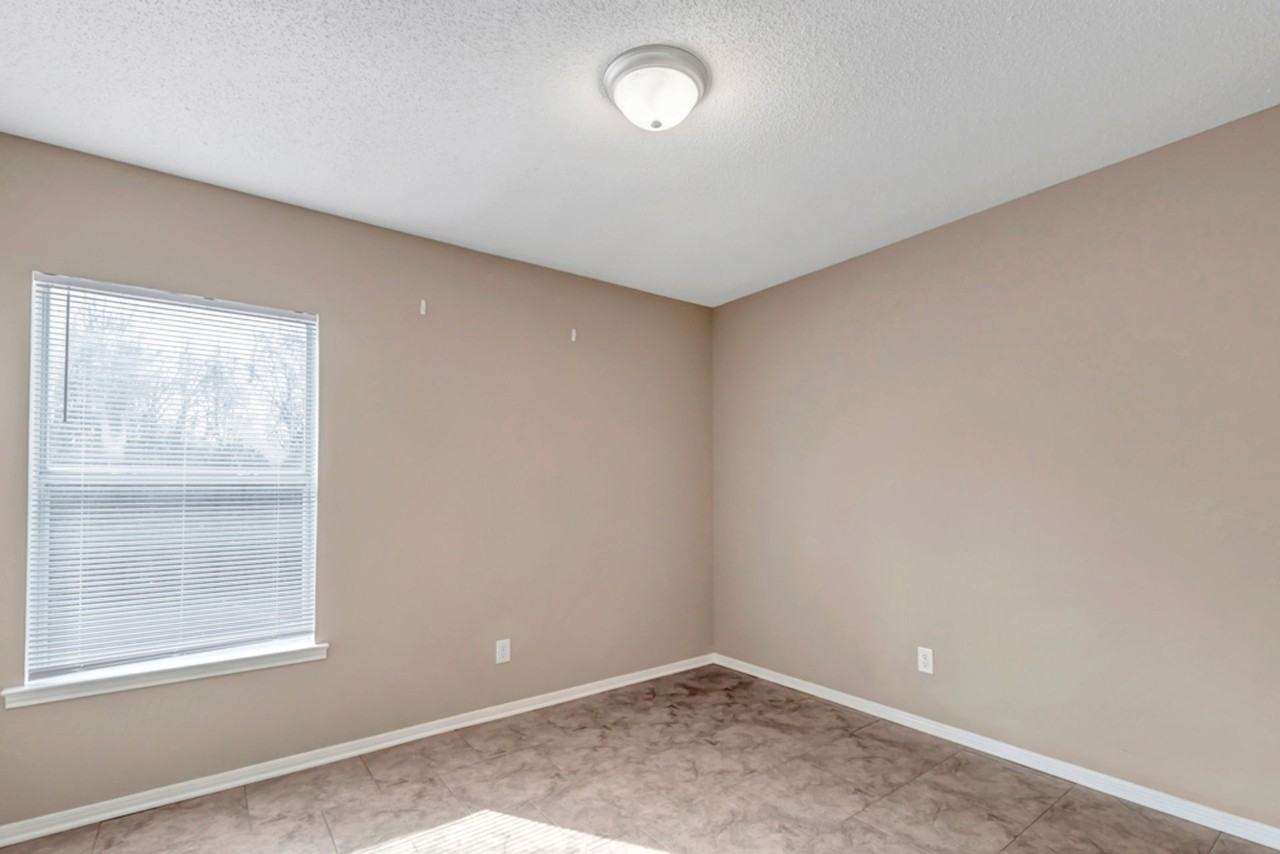 615 Locke Six Rd - Photo 6 of 12