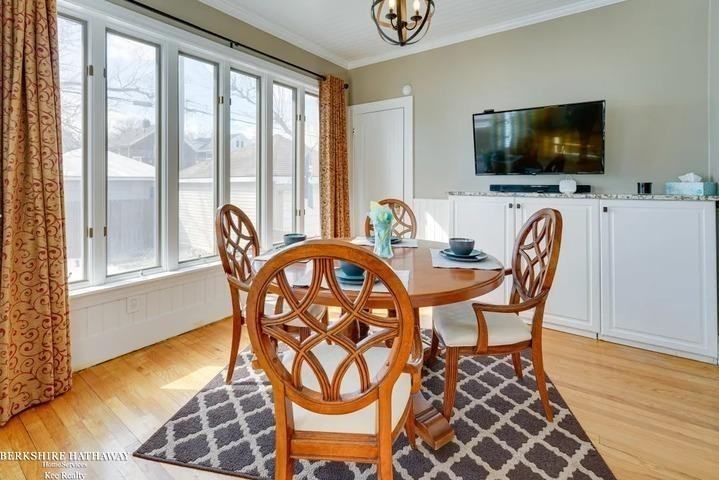 1255 Beaconsfield Avenue - Photo 7 of 41