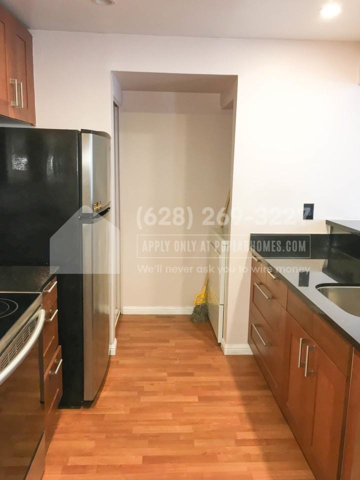 1165 Foxchase Dr - Photo 3 of 9