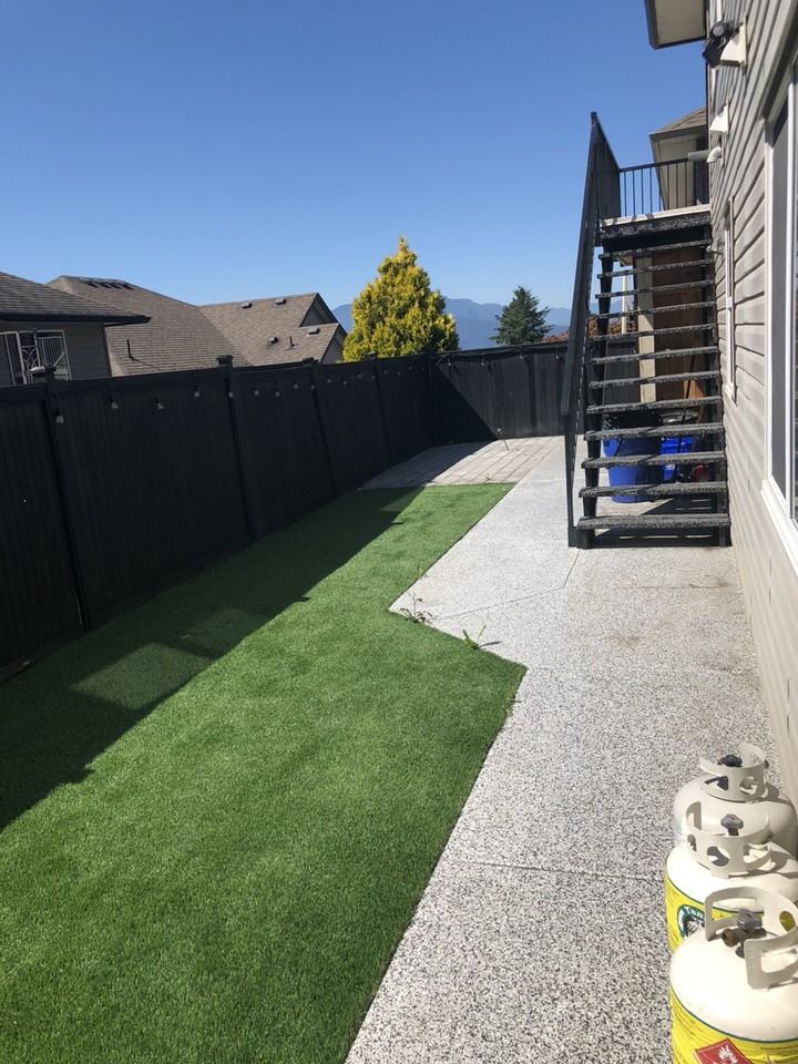 46745 Hudson Rd - Photo 2 of 20