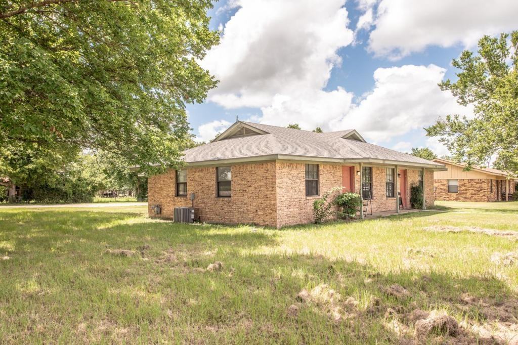 1801 Cheryl Dr - Photo 2 of 12