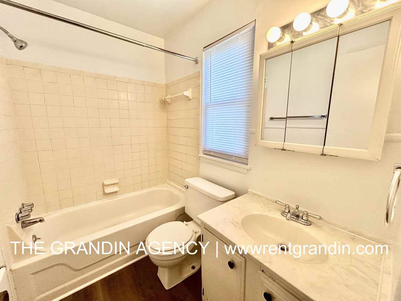 5335 Carolyn Cir #5335 - Photo 4 of 19