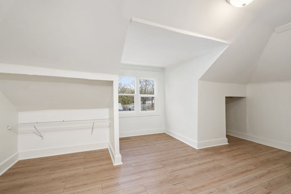 1088 Lockbourne Rd - Photo 4 of 50