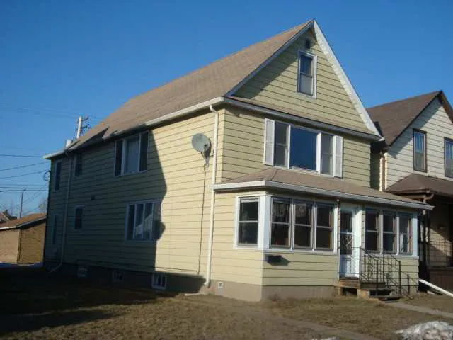 215 7th St S #1 - Photo 2 of 16