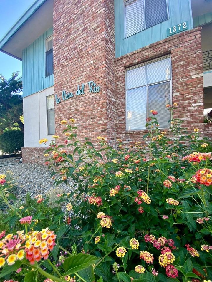 1372 Creekside - Photo 5 of 43