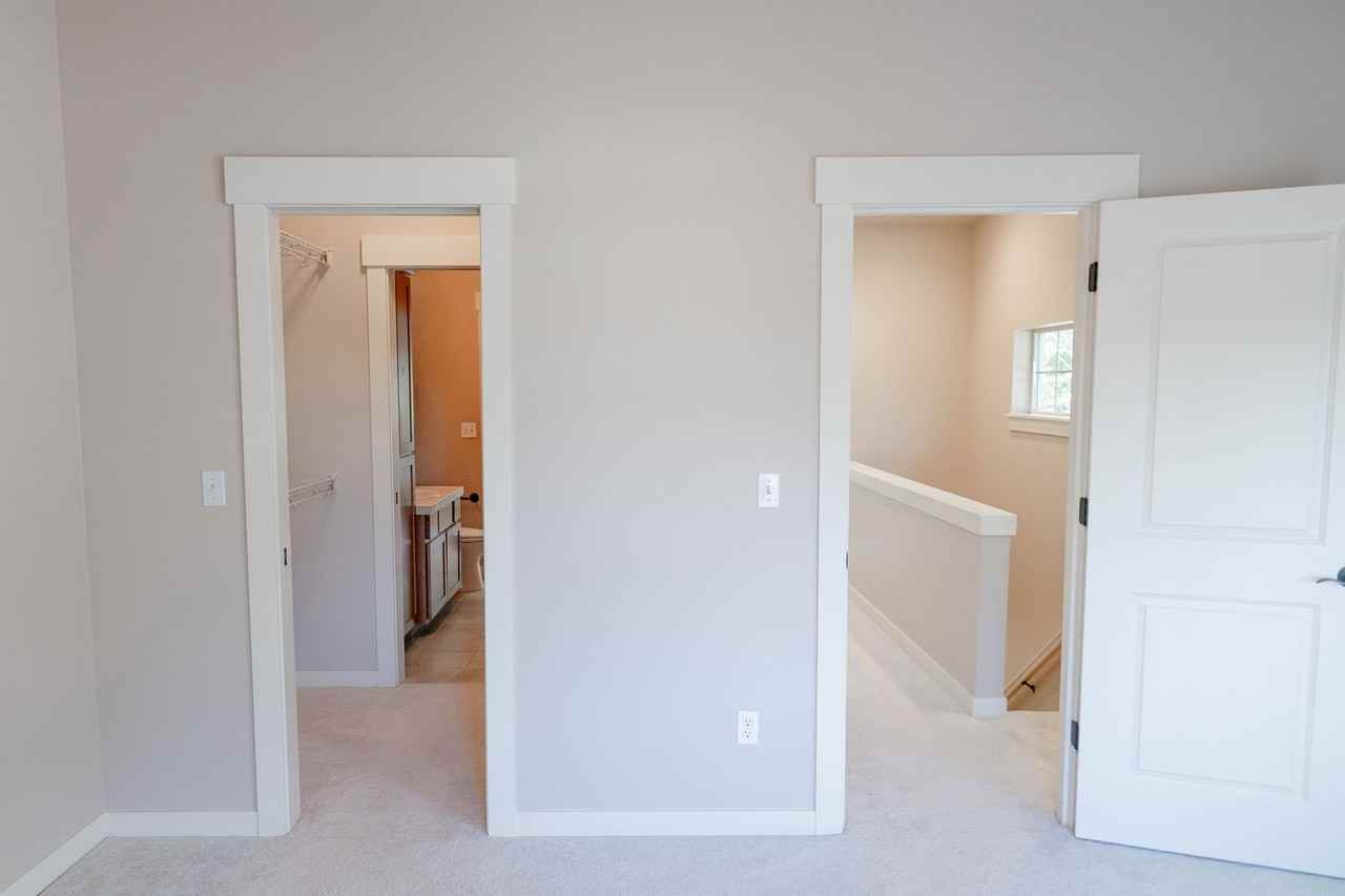 10700 24th Ave Ne #E - Photo 7 of 33