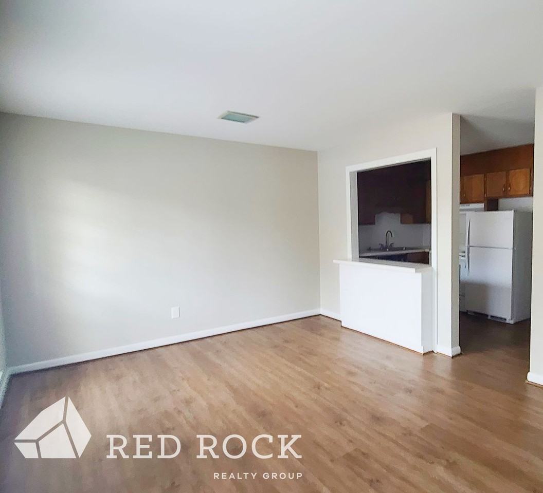 Green Valley-Hoover Apartments - Photo 2 of 14