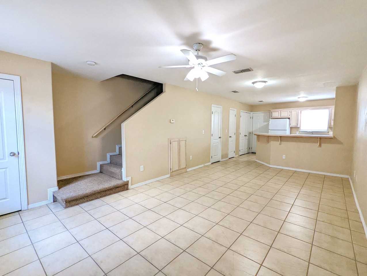 737 Sonesta Ct - Photo 2 of 13