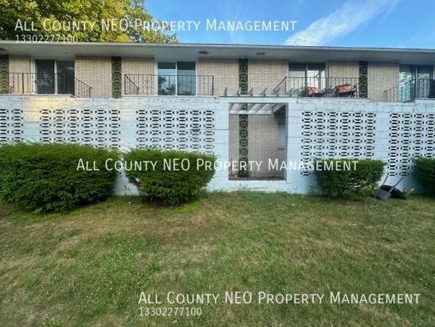 1376 Forest Glen Drive #1