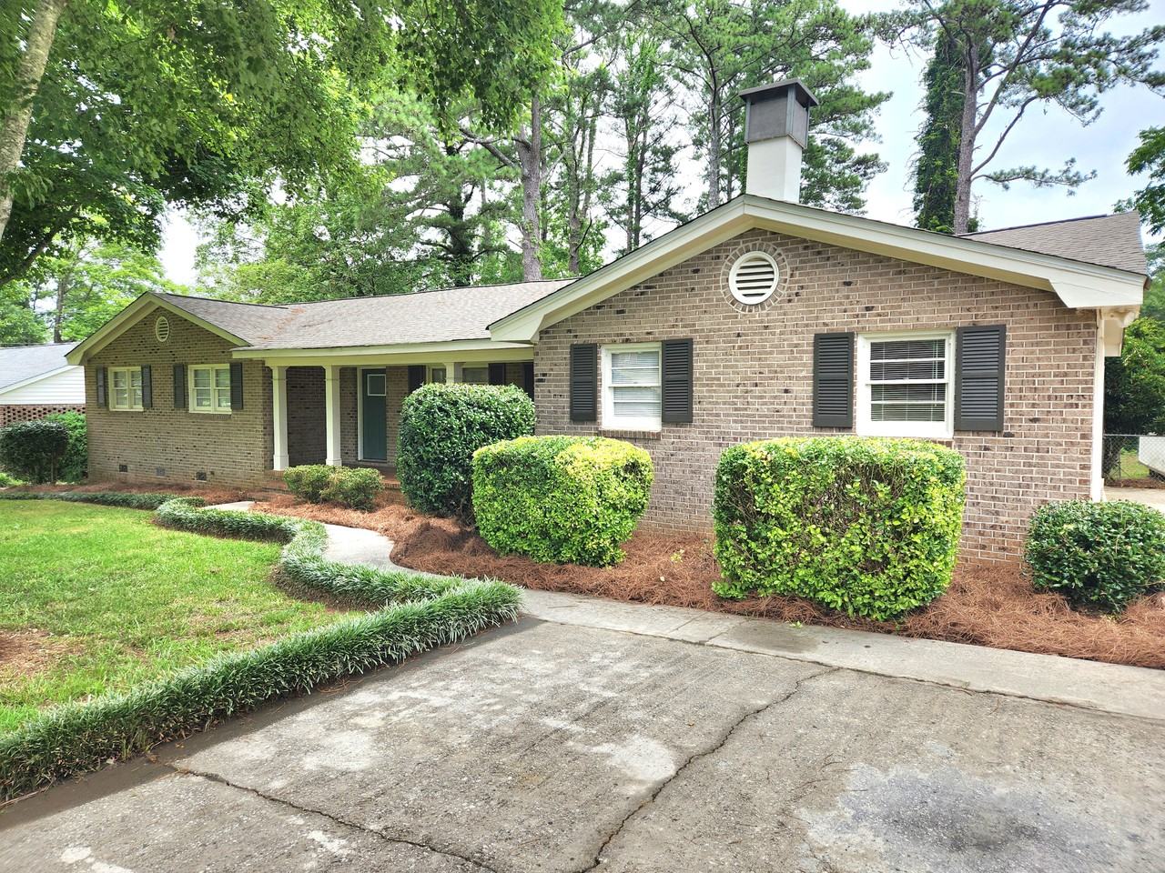 1482 Wesley Dr #NA - Photo 2 of 38