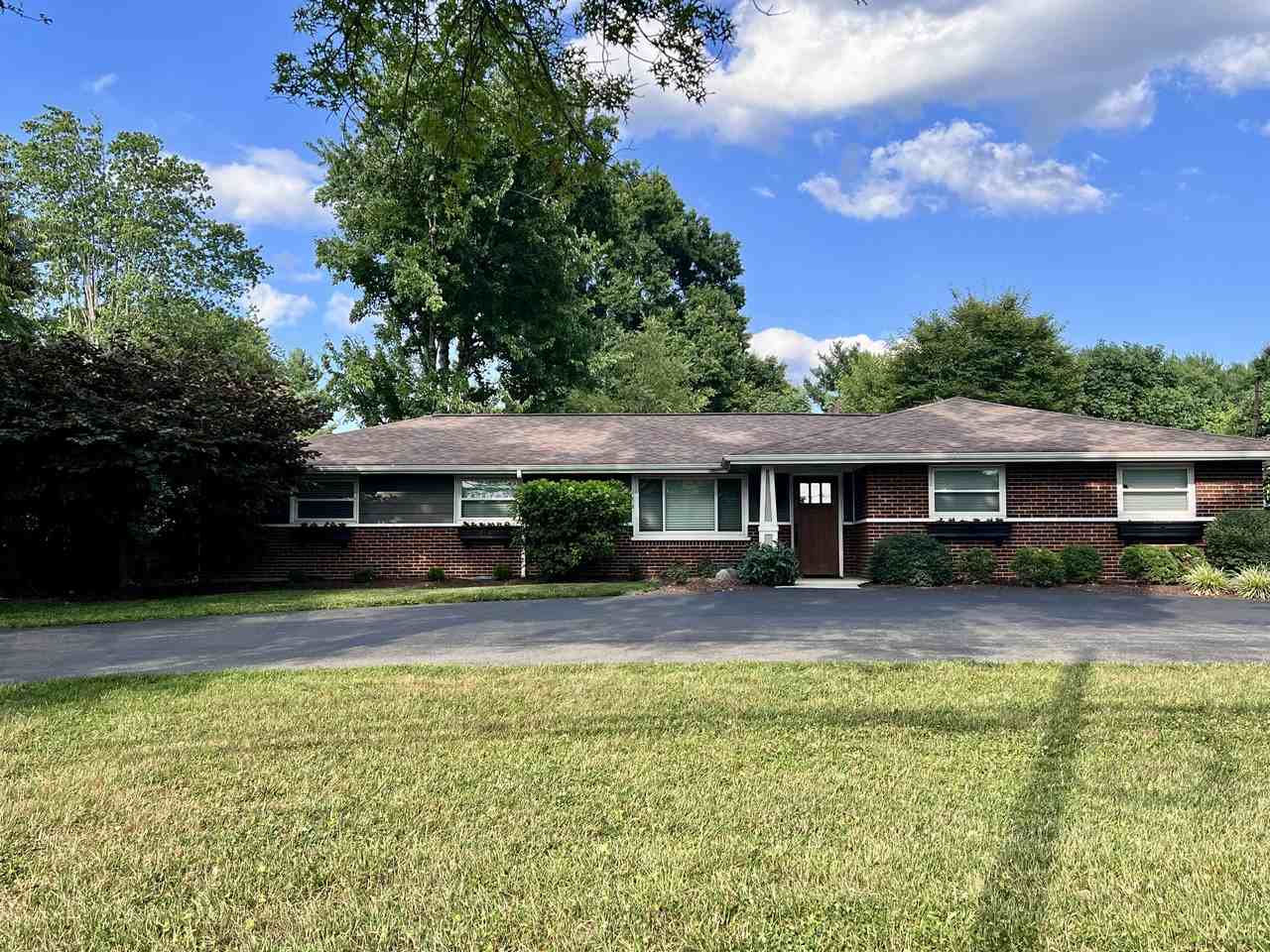 4186 Mount Carmel Tobasco Rd #NA - Photo 2 of 15