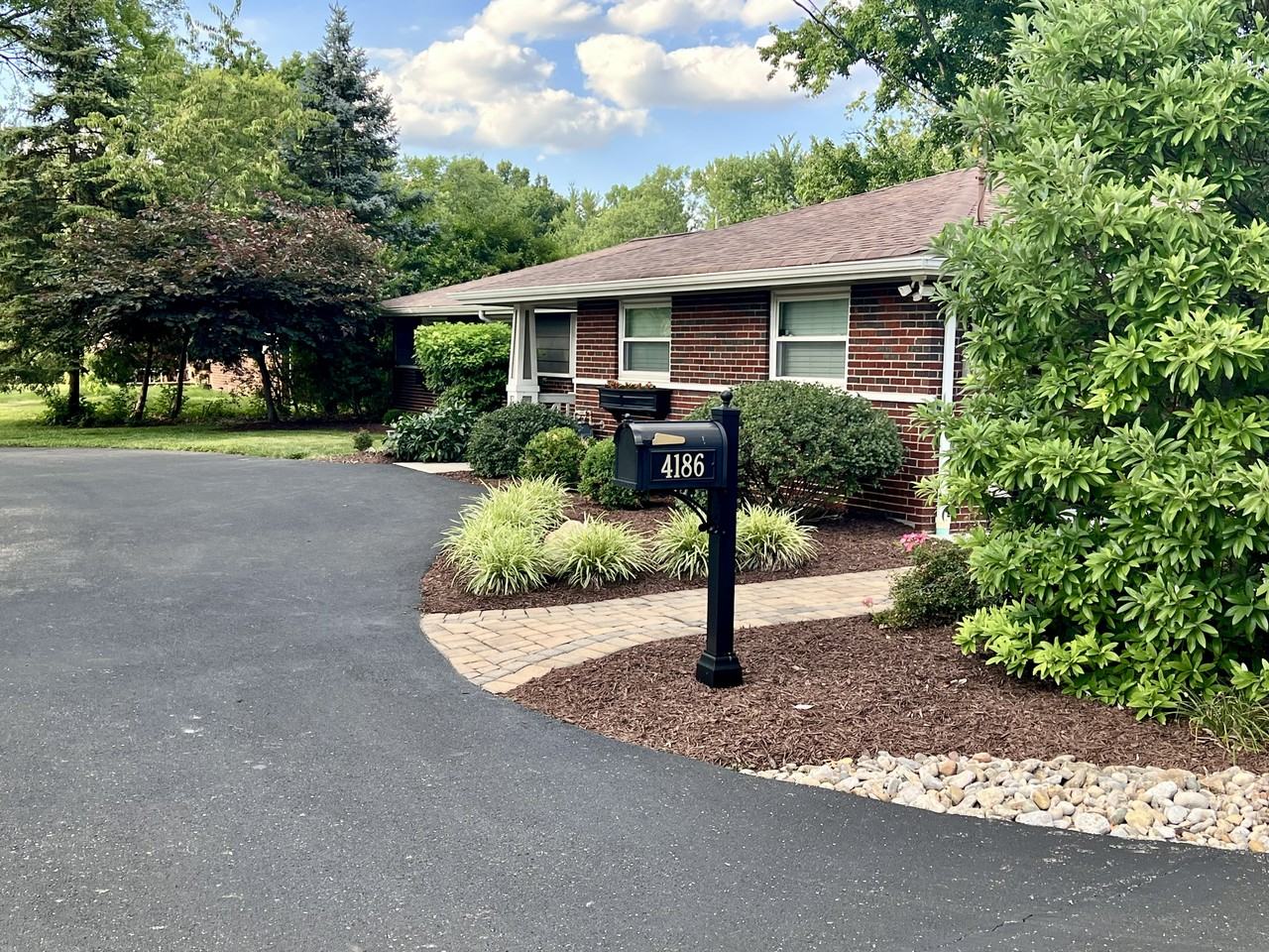 4186 Mount Carmel Tobasco Rd #NA - Photo 3 of 15