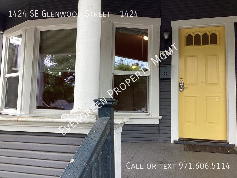 1424 Se Glenwood St #1424 - Photo 2 of 15