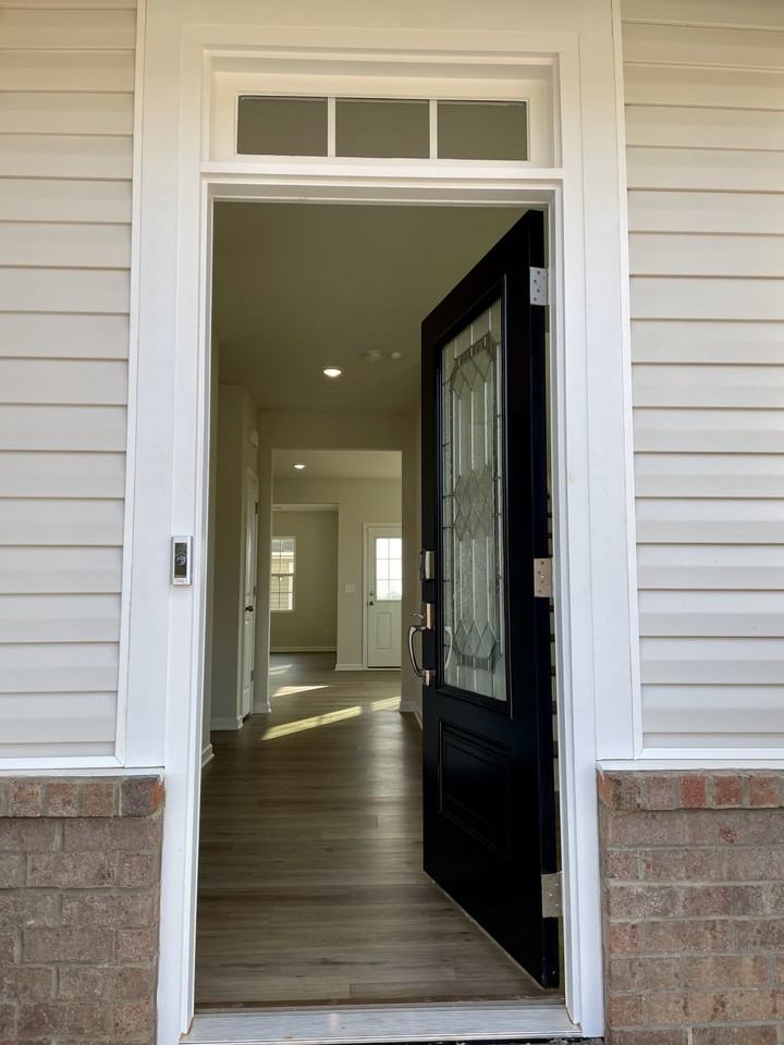 15623 Country House St - Photo 2 of 24