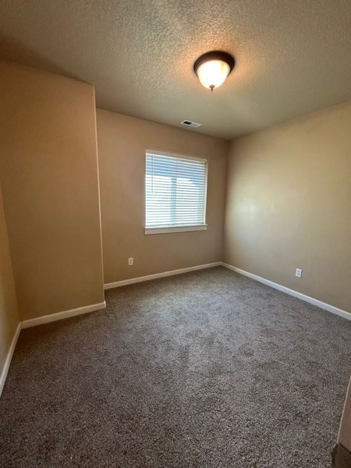 16547 Daisy Pl - Photo 4 of 23