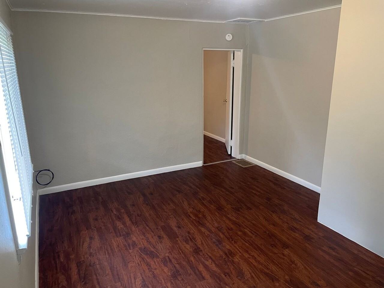 2229 E Monument St - Photo 2 of 10