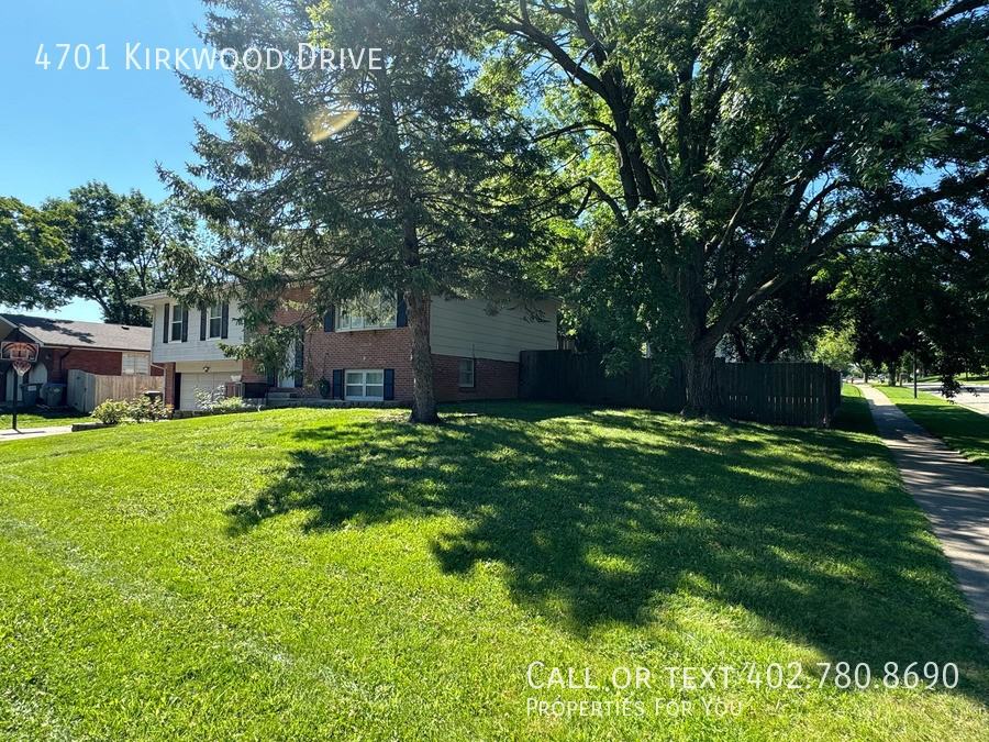 4701 Kirkwood Dr - Photo 2 of 35