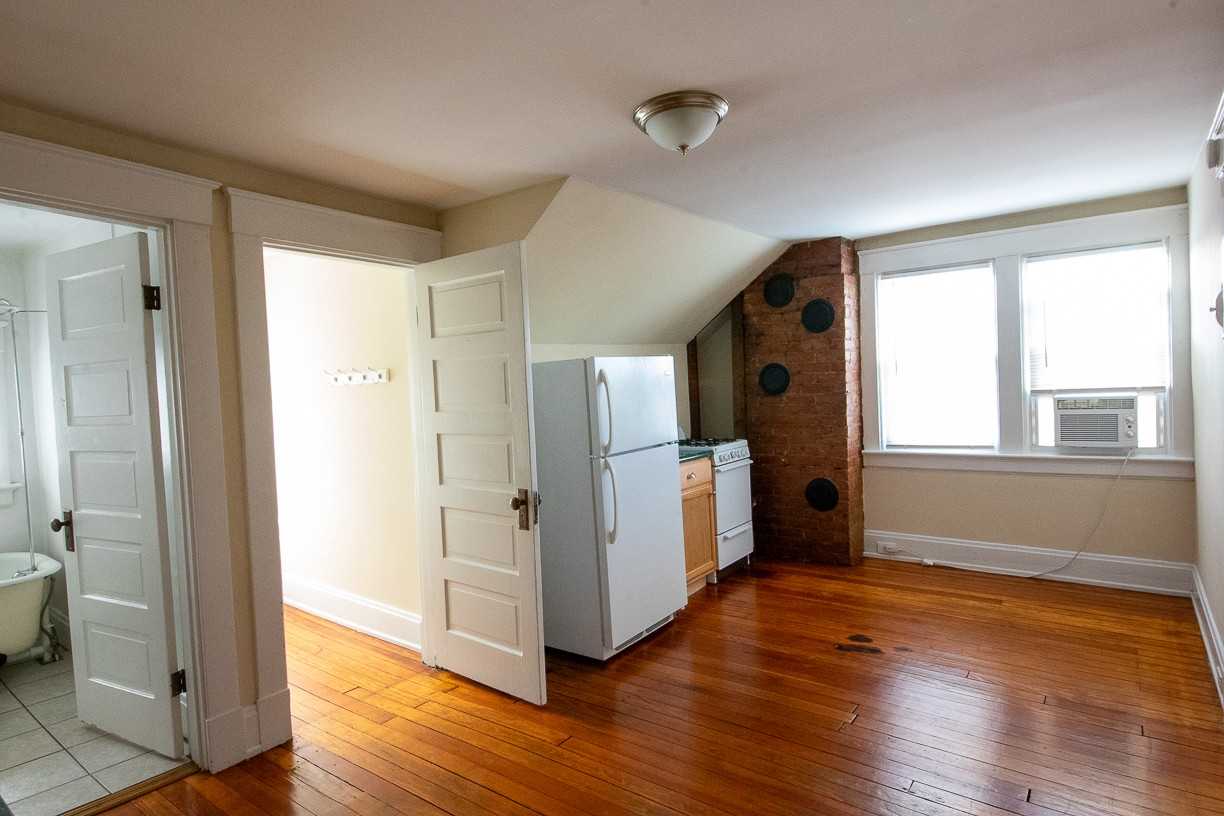 4033 Edwards Road - Photo 3 of 11