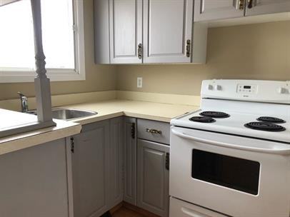 4805 53a St #5 - Photo 3 of 14