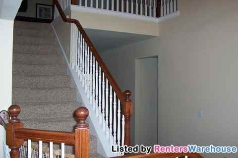 1408 Oakwood Dr - Photo 2 of 15