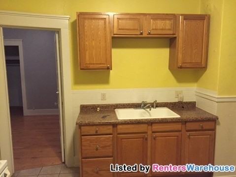 1809 E Kenwood Blvd - Photo 3 of 10