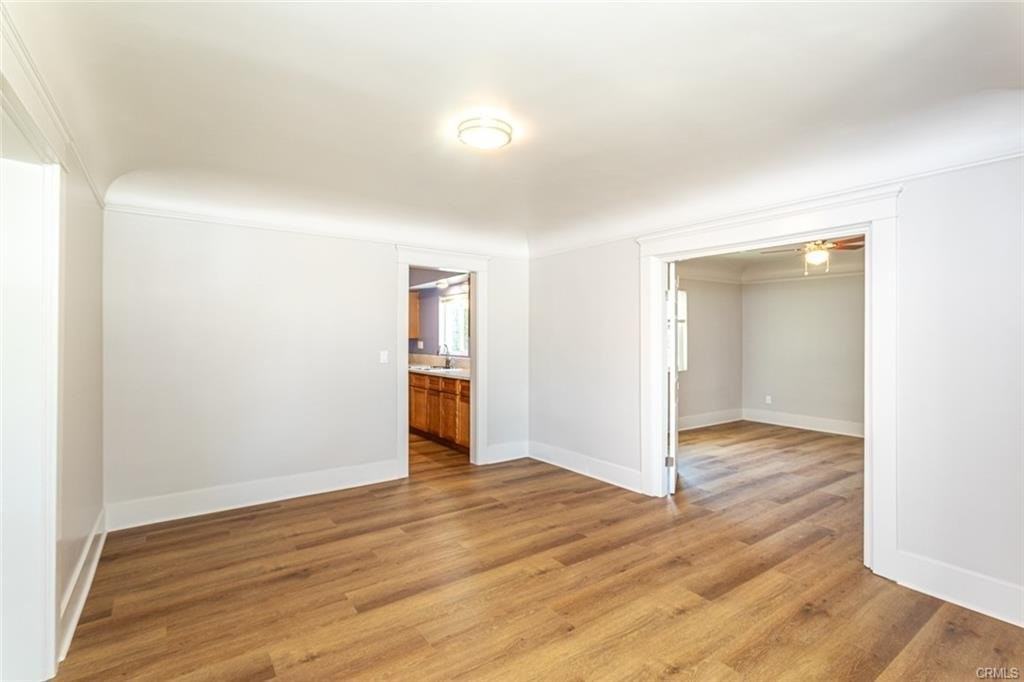 315 S Orange Ave - Photo 3 of 8