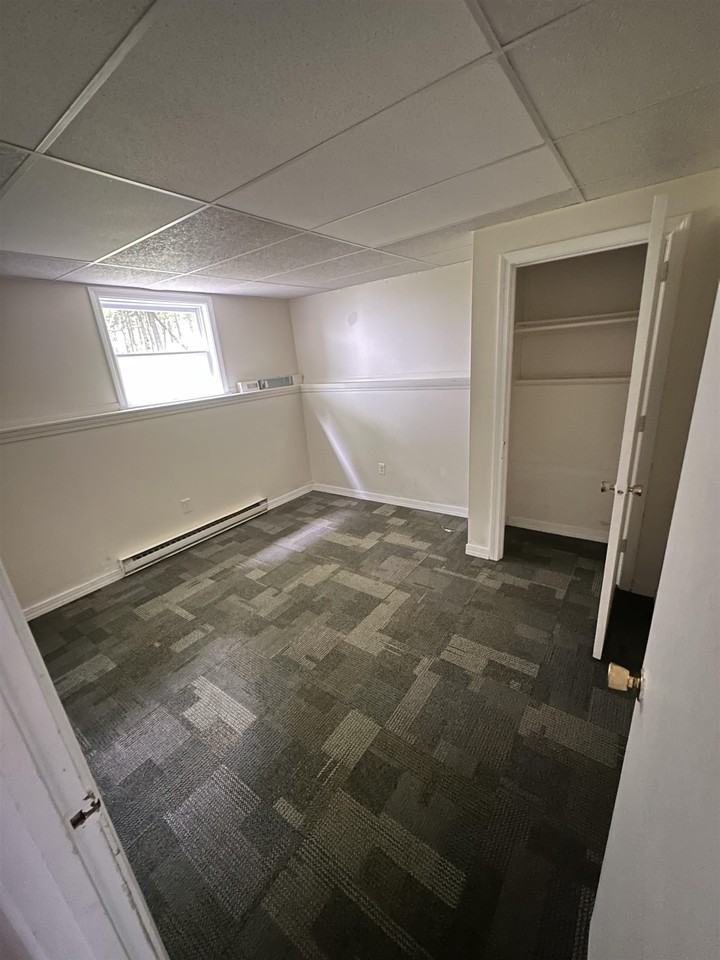 8 Lilac Ln ##4 - Photo 3 of 4