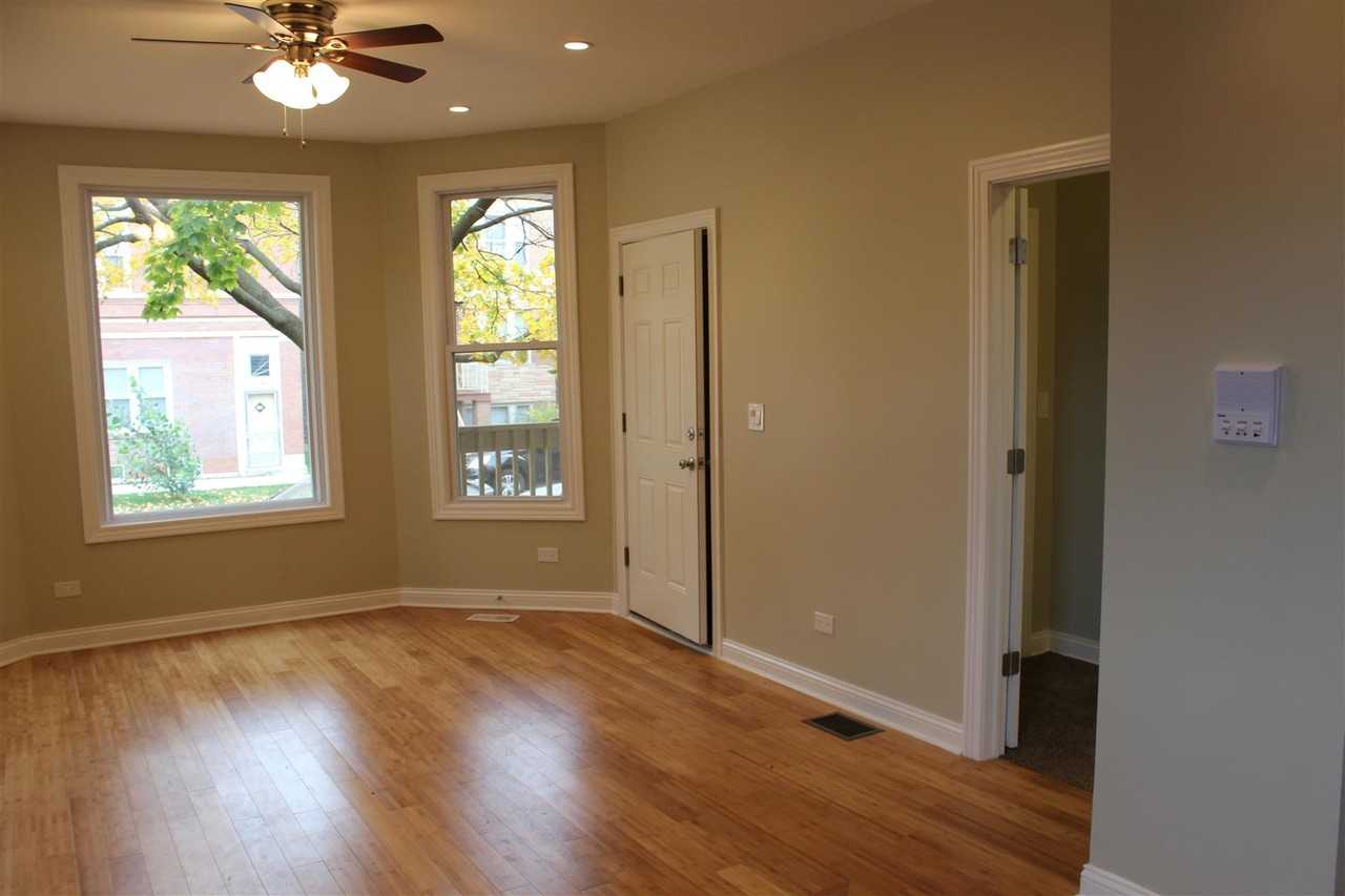 3258 N Ridgeway Ave - Photo 2 of 10