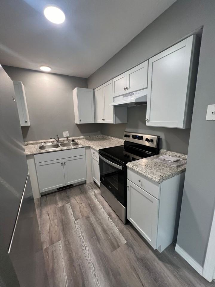 2305 N Prospect Ave - Photo 6 of 13