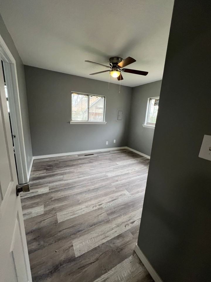 2305 N Prospect Ave - Photo 7 of 13