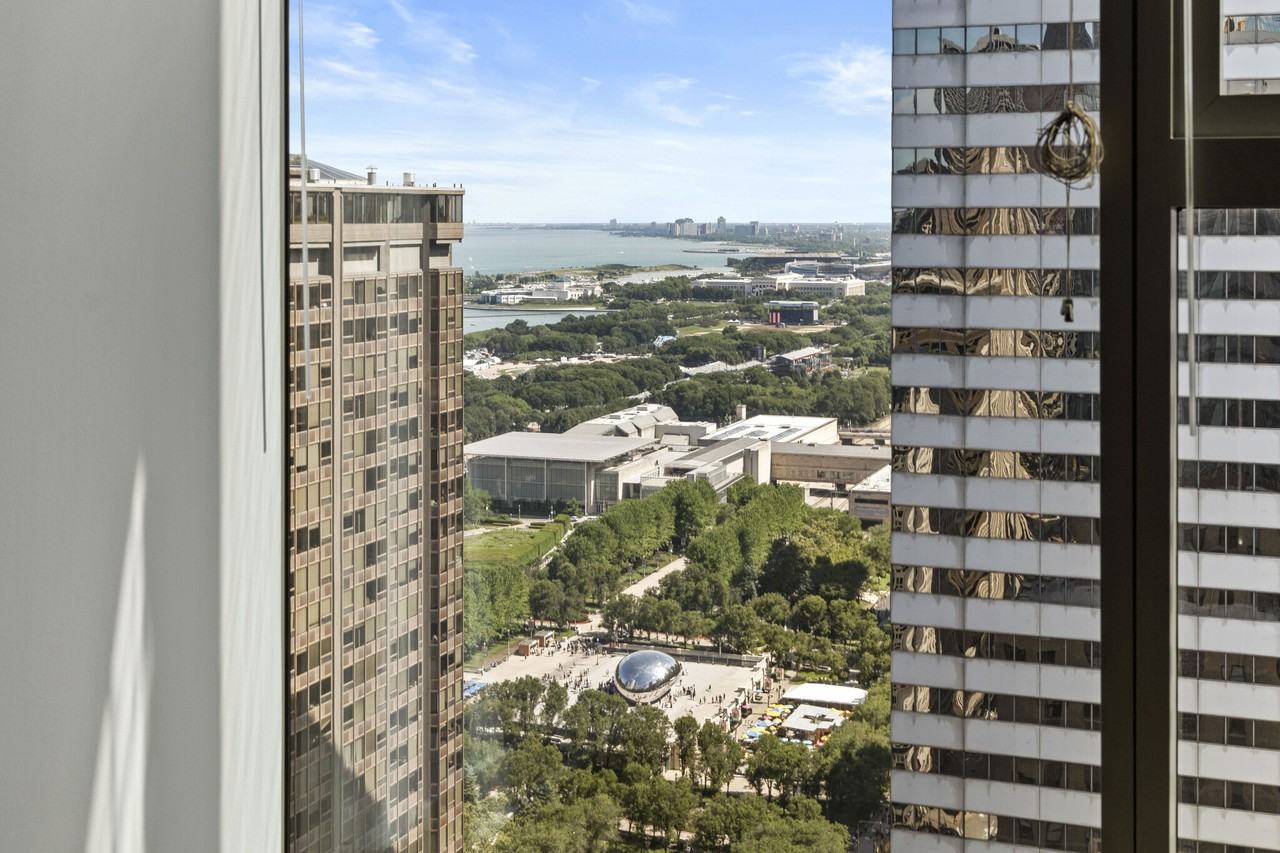 201 N Garland Ct #1-1 - Photo 6 of 34