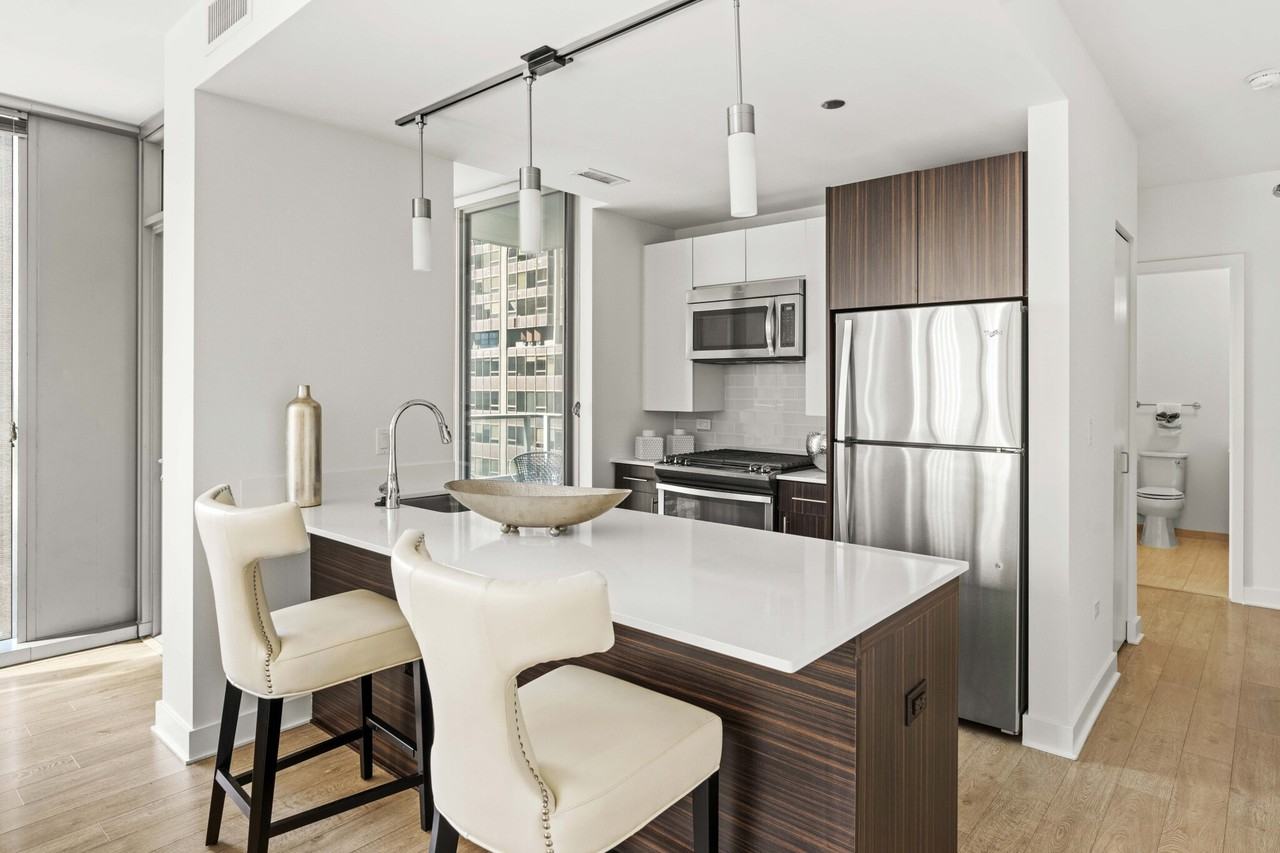 201 N Garland Ct #2-2 - Photo 3 of 27