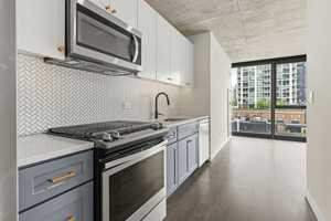 featured image of 169 W Huron St