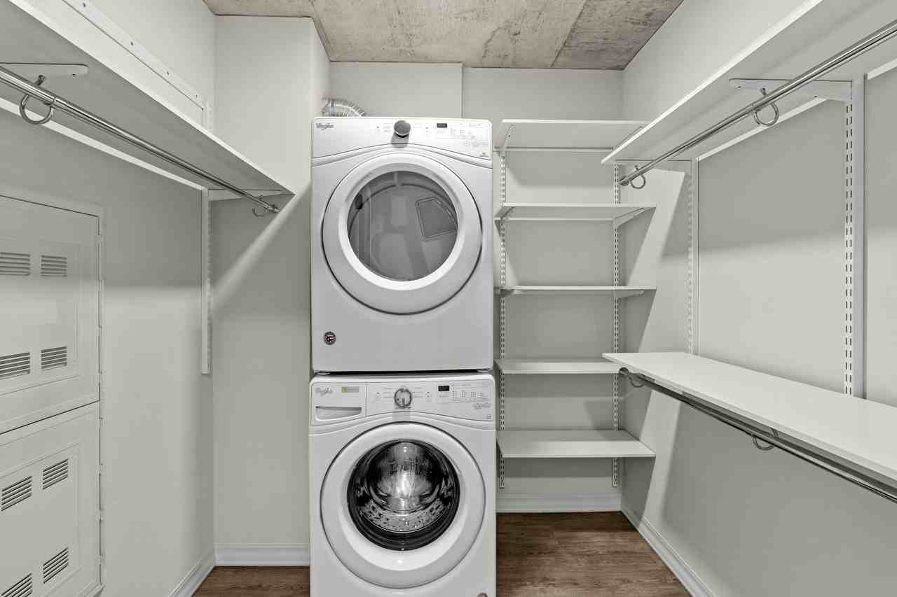 169 W Huron St - Photo 7 of 22