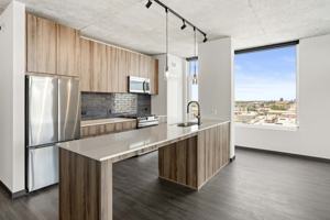 featured image of 150 N Ashland Ave #2-2