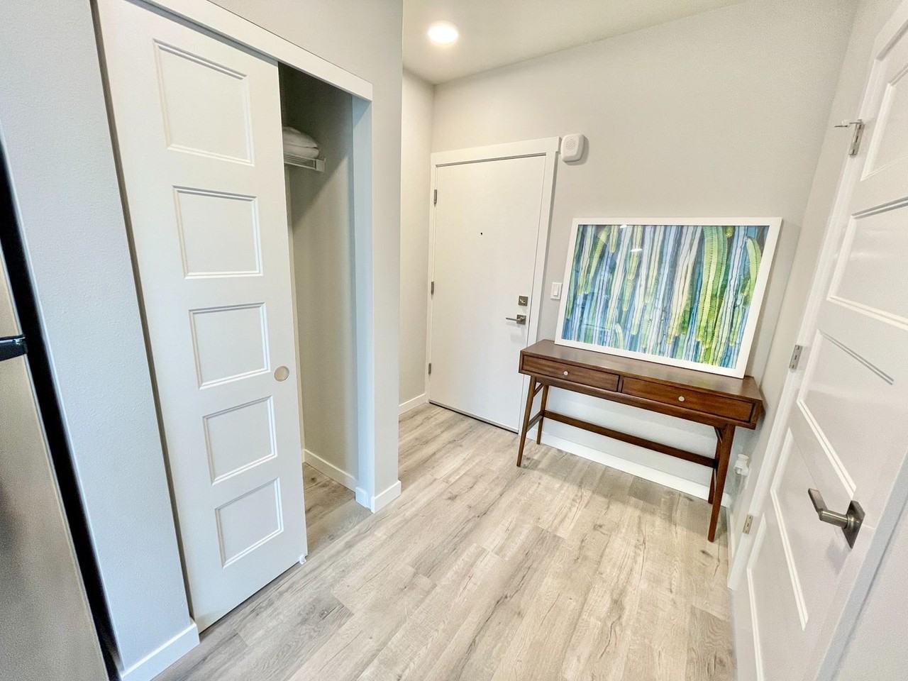 University Flats Apartments - Photo 3 of 38