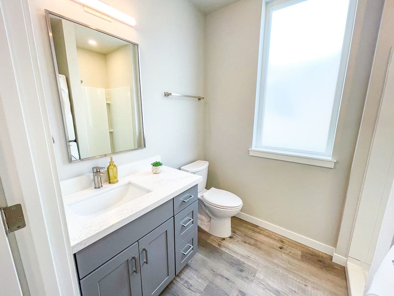 University Flats Apartments - Photo 4 of 38