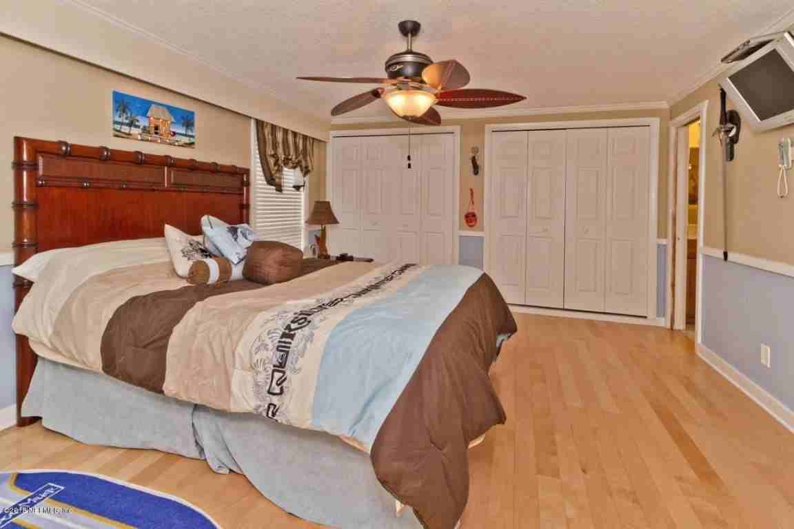 1105 Bimini Rd - Photo 3 of 23