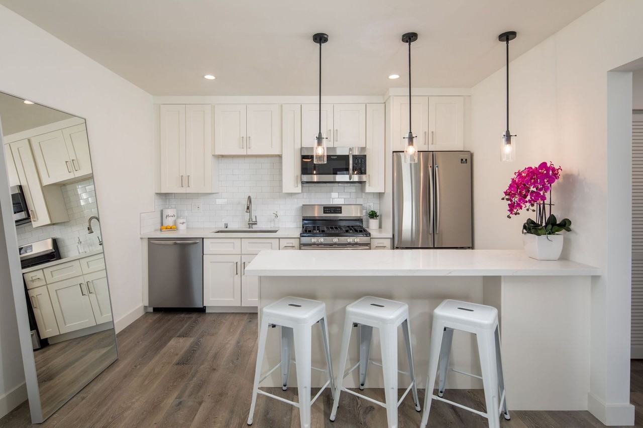 Sierra Street TIC (321 El Segundo/Palm LLC) - Photo 2 of 43