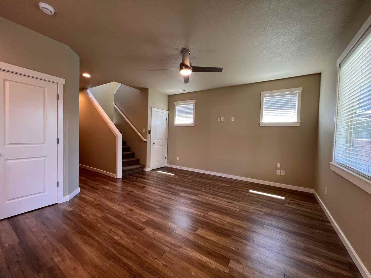 503 N 41st Ave - Photo 4 of 24